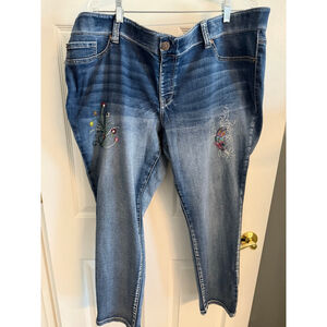 Ariya Pull-on Blinged Jeans Size 22